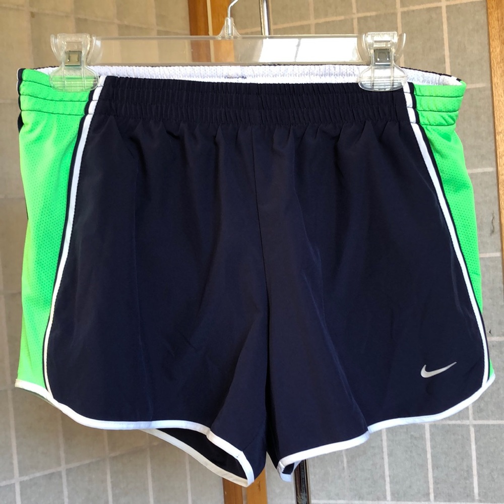 Nike running shorts M